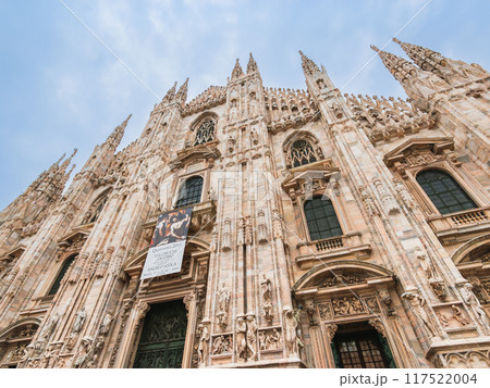 イタリア　ミラノ大聖堂 117522004