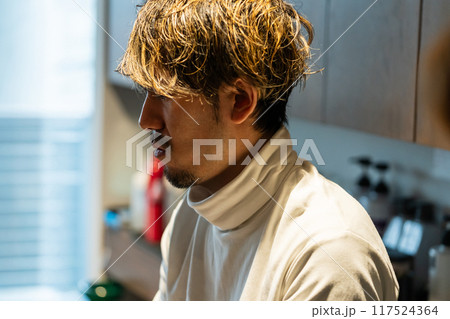 beauty parlor 117524364