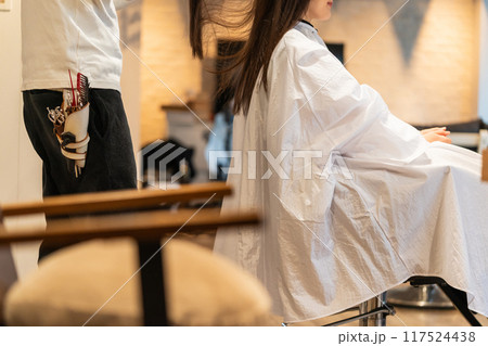 beauty parlor 117524438