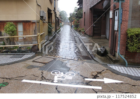 金沢の雨の街角 金沢の雨の街角 117524852