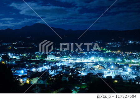 群馬県沼田市の夜景 群馬県沼田市の夜景 117527604