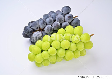 シャインマスカットと種無し巨峰、ぶどう、ブドウ、果物、フルーツ、グレープ。 シャインマスカットと種無し巨峰、ぶどう、ブドウ、果物、フルーツ、グレープ。 117531838