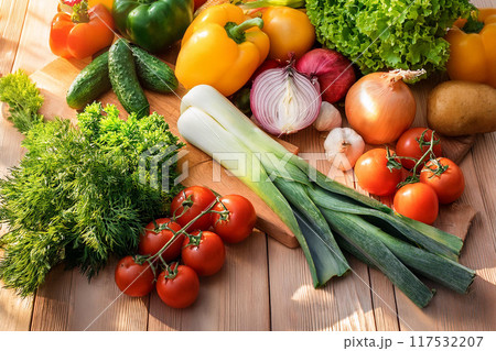 カラフルな夏野菜 117532207