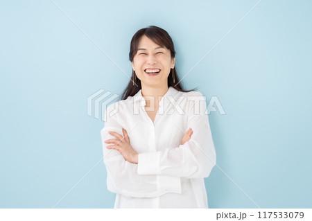 女性 ビューティー 50代 ポートレート 女性 ビューティー 50代 ポートレート 117533079