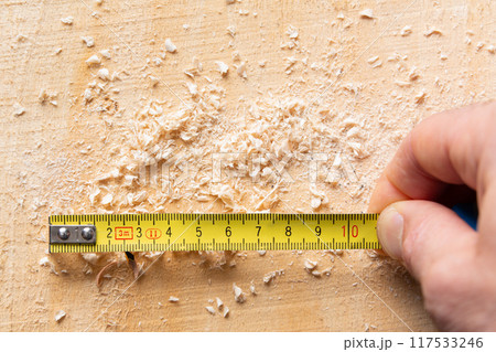measuring with a meter 117533246