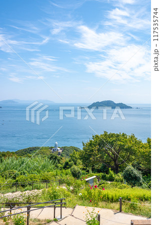夏の豊予海峡と関埼灯台 夏の豊予海峡と関埼灯台 117535744