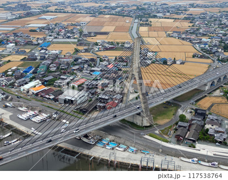 コンクリート斜張橋の矢部川大橋の空撮 117538764