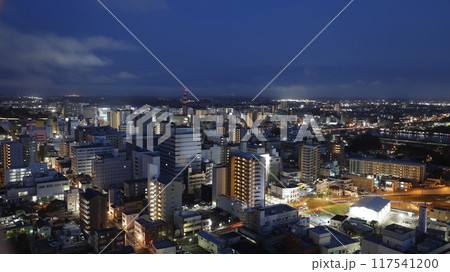 水戸芸術館シンボルタワーから見たJR水戸駅方面の夜景 117541200