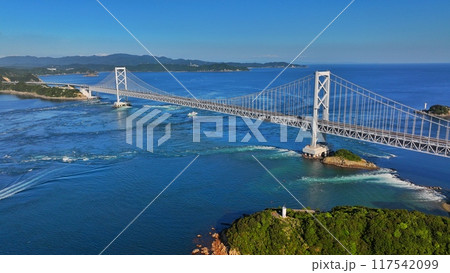 大鳴門橋と鳴門海峡 大鳴門橋と鳴門海峡 117542099