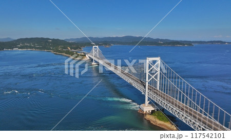 大鳴門橋と鳴門海峡 大鳴門橋と鳴門海峡 117542101
