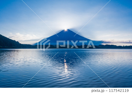 【静岡県】田貫湖のダイヤモンド富士（連続写真4） 117542119