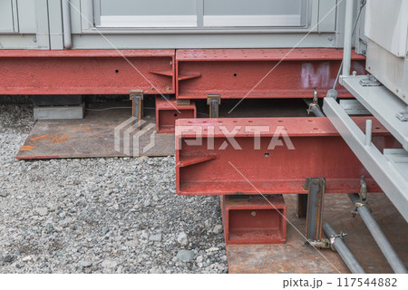 建設現場事務所の基礎　山留材 117544882