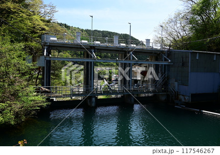 レトロな雰囲気なバス停(黒川渡ダム) レトロな雰囲気なバス停(黒川渡ダム) 117546267