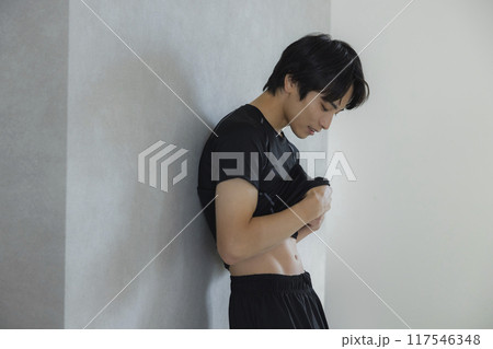 スポーツウェアを着た男性 スポーツウェアを着た男性 117546348