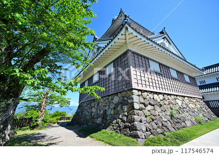 天空の城となる「越前大野城」　天守閣と石垣 117546574