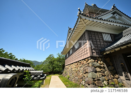 天空の城となる「越前大野城」 天守閣と石垣 天空の城となる「越前大野城」 天守閣と石垣 117546586