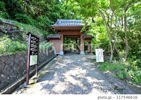 天空の城となる「越前大野城」 天守閣と石垣 天空の城となる「越前大野城」 天守閣と石垣 117546616