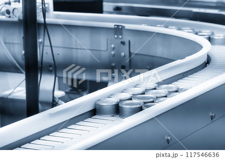 The high technology material handling process in canned food production by roller conveyor. The high technology material handling process in canned food production by roller conveyor. 117546636