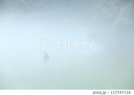 霧幻峡の渡し　早戸船着き場 117547138