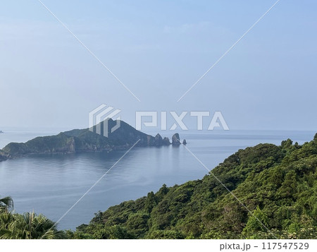 笠沙美術館展望所から沖秋目島を望む 笠沙美術館展望所から沖秋目島を望む 117547529