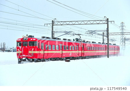 函館本線 岩見沢ー峰延 JR北海道 711系 S-106編成(札幌) 函館本線 岩見沢ー峰延 JR北海道 711系 S-106編成(札幌) 117549540