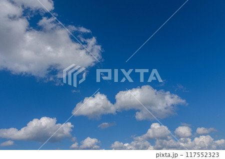 Summer blue sky cloud gradient light white background. 117552323