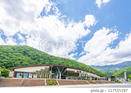 道の駅みとみ 山梨県の埼玉県との境 西沢渓谷の入口で登山者の拠点 鶏冠山や木賊山が望める 道の駅みとみ 山梨県の埼玉県との境 西沢渓谷の入口で登山者の拠点 鶏冠山や木賊山が望める 117555397