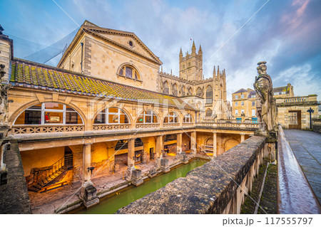Historical roman bathes in Bath city, England Historical roman bathes in Bath city, England 117555797