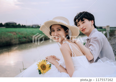 川辺で前撮り 117557162