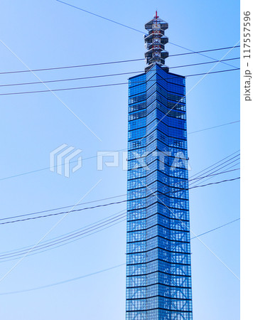 ポートタワーセリオンと電線 117557596