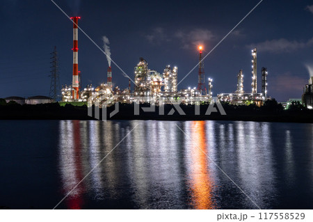 《三重県》工場夜景・四日市コンビナート 《三重県》工場夜景・四日市コンビナート 117558529