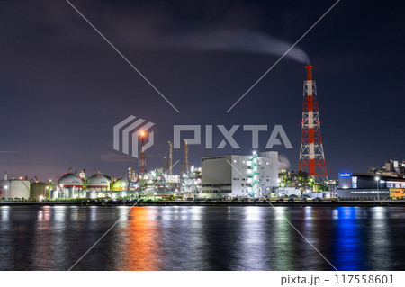 《三重県》工場夜景・四日市コンビナート 《三重県》工場夜景・四日市コンビナート 117558601
