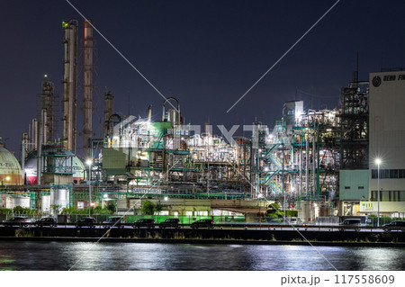 《三重県》工場夜景・四日市コンビナート 《三重県》工場夜景・四日市コンビナート 117558609