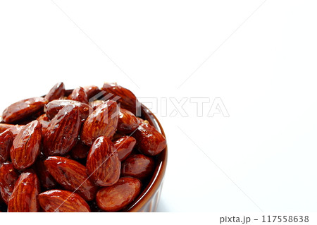 手づくりのアーモンドのキャラメリゼ キャラメルアーモンド 117558638