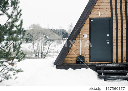 A country house in nature in winter. Rest in an ecologically clean place in winter. Glamping in nature. A country house in nature in winter. Rest in an ecologically clean place in winter. Glamping in nature. 117560177