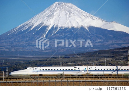 ぜひとも新幹線はこんな日に乗りたい 117561358