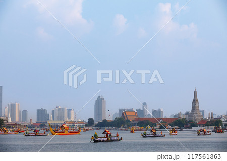 The Royal Barge in Chao Phraya river to be used in the royal coronation ceremony of His Majesty the King of Thailand 117561863