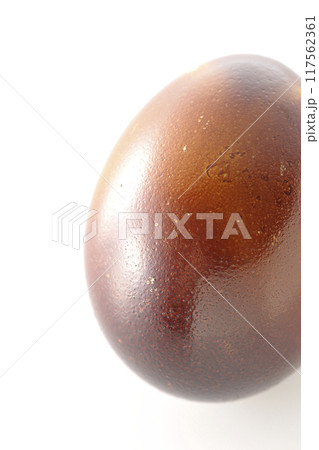 燻製たまごを白背景で撮影 117562361