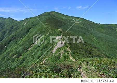 朝日連峰 朝日連峰 117563108