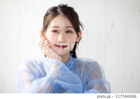 綺麗な女性 117566086