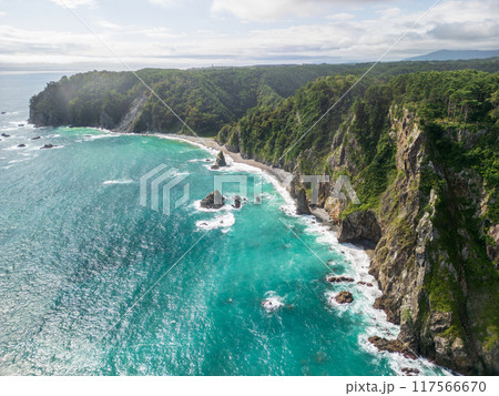 空撮「岩手県」圧倒的な高さの鵜の巣断崖をドローンで海側から撮影　田野畑村 117566670