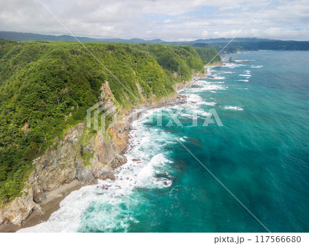空撮「岩手県」圧倒的な高さの鵜の巣断崖をドローンで海側から撮影　田野畑村 117566680