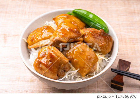 鶏の醤油こうじ照り焼き丼 117566976