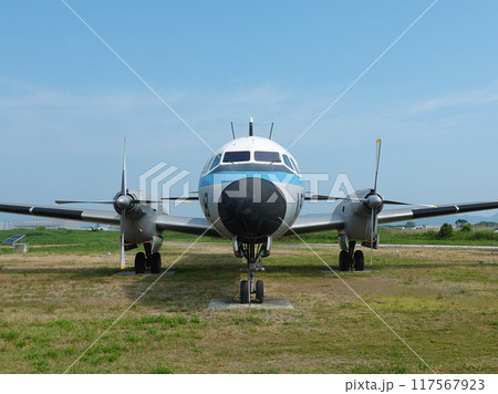 日本航空機製造で開発された国産旅客機 YS-11 （鳥取県境港市） 117567923