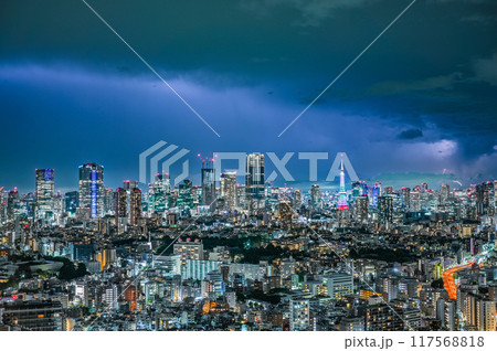 東京の夜景と雷 117568818