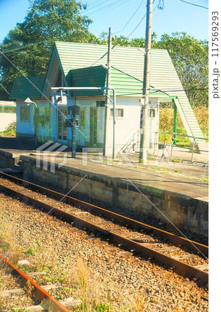 函館本線山線からの車窓風景　熱郛駅 117569293