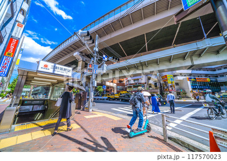 日本の東京都市景観 三軒茶屋駅 北口Aなどを望む 日本の東京都市景観 三軒茶屋駅 北口Aなどを望む 117570023