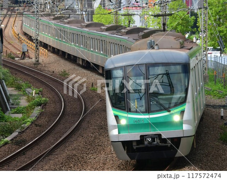 東京地下鉄16000系千代田線　小田急線内 117572474