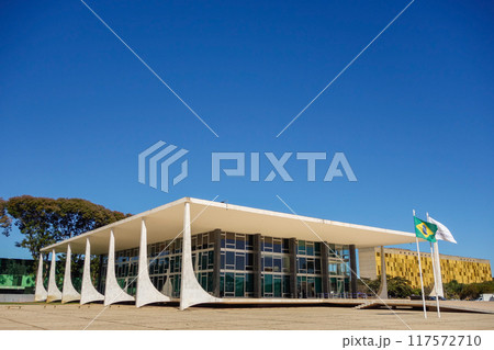 Supreme Federal Court building in Brasilia, Brazil, External view. Supremo Tribunal Federal Supreme Federal Court building in Brasilia, Brazil, External view. Supremo Tribunal Federal 117572710