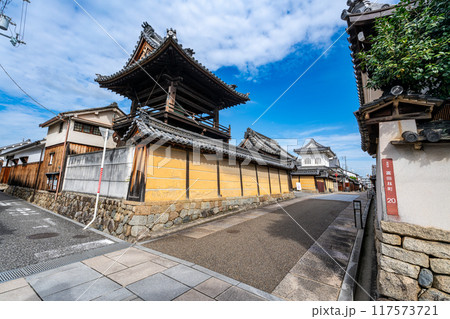 【重要伝統的建造物群保存地区】富田林寺内町　富田林御坊と城之門筋5　大阪府富田林市 117573721